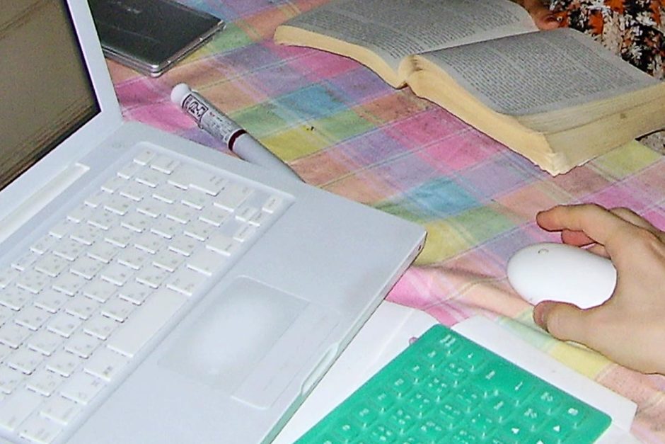 macbook-keyboard-usb-keyboard-and-humalog-pen