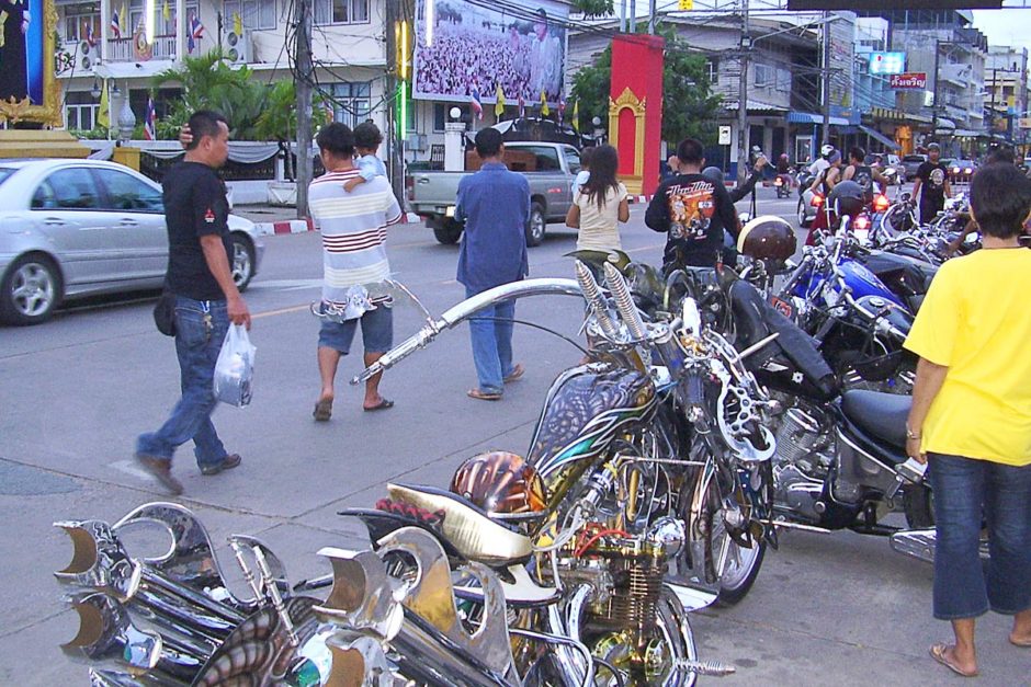 motorbikes-at-chumphon-bike-week-2008-thailand
