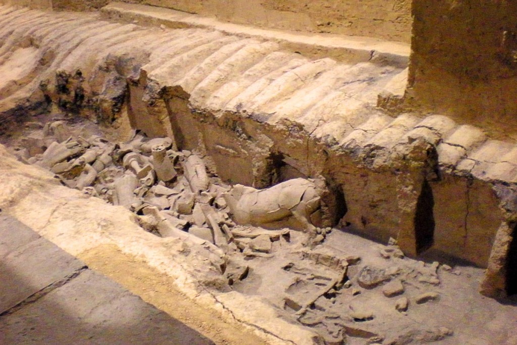 buried-warriers-terra-cotta-army-xian-excavation