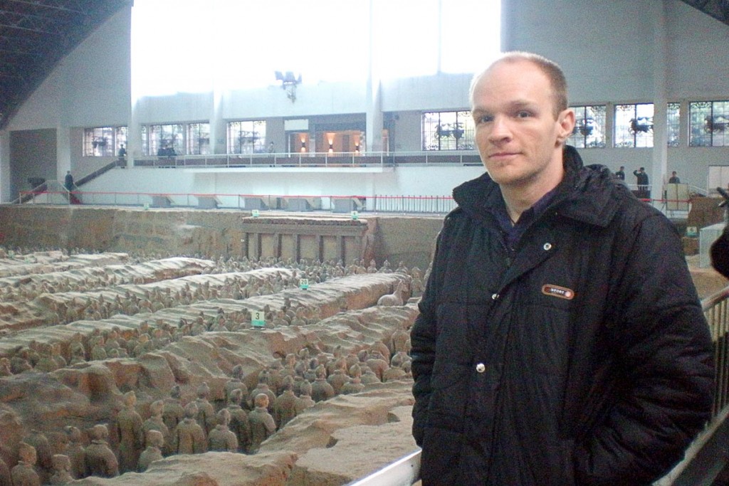 jeremy-with-terra-cotta-army-xian-china