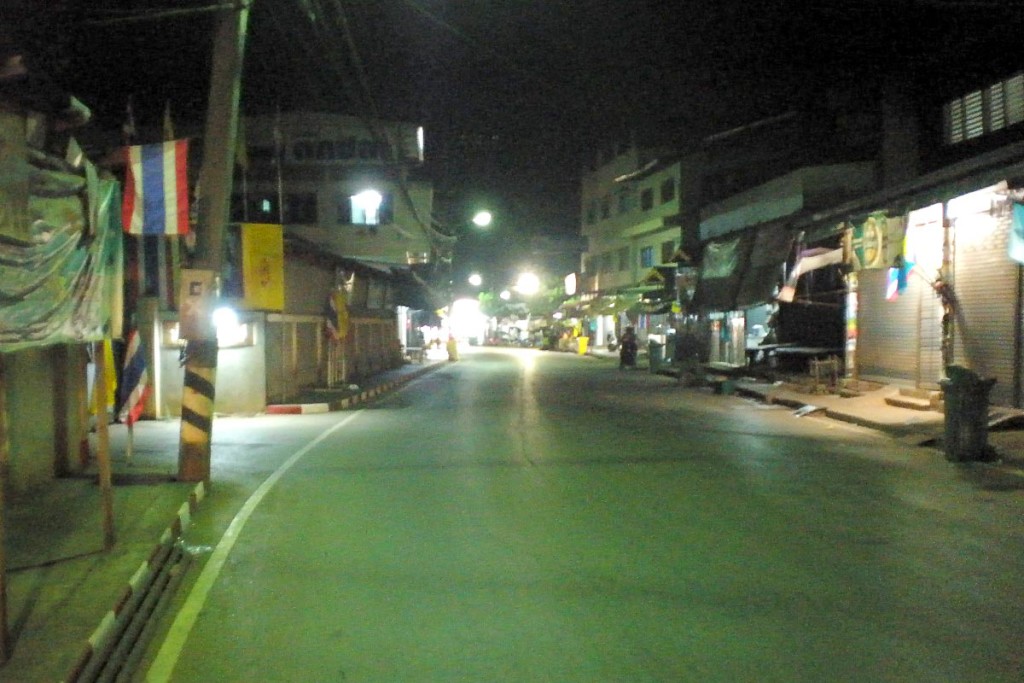 Thong Pha Phum at night.