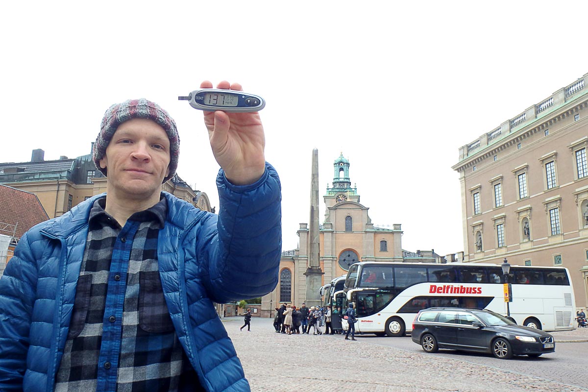 #bgnow 137 in front of Slottskyrkan (The Royal Chapel) and its tourist buses. The chapel dates from 1754. I wonder if anyone has ever taken a BG photo in front of it before me?