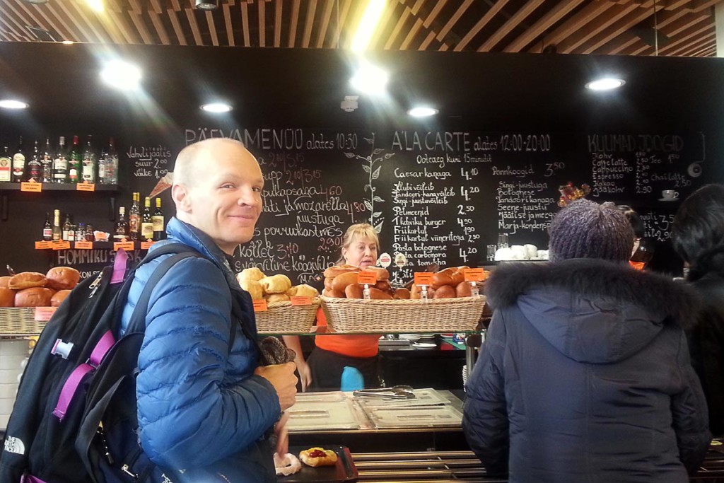 jeremy-at-cafe-in-tallinn-bus-station