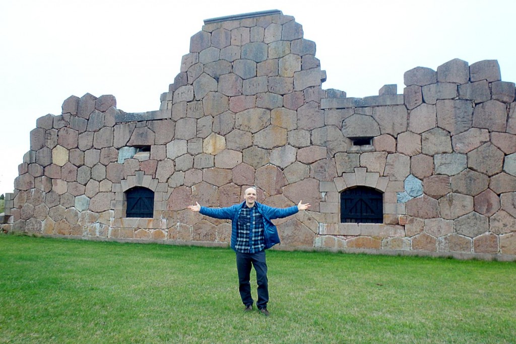 Me at a Bomarsund wall remnant, Åland Islands