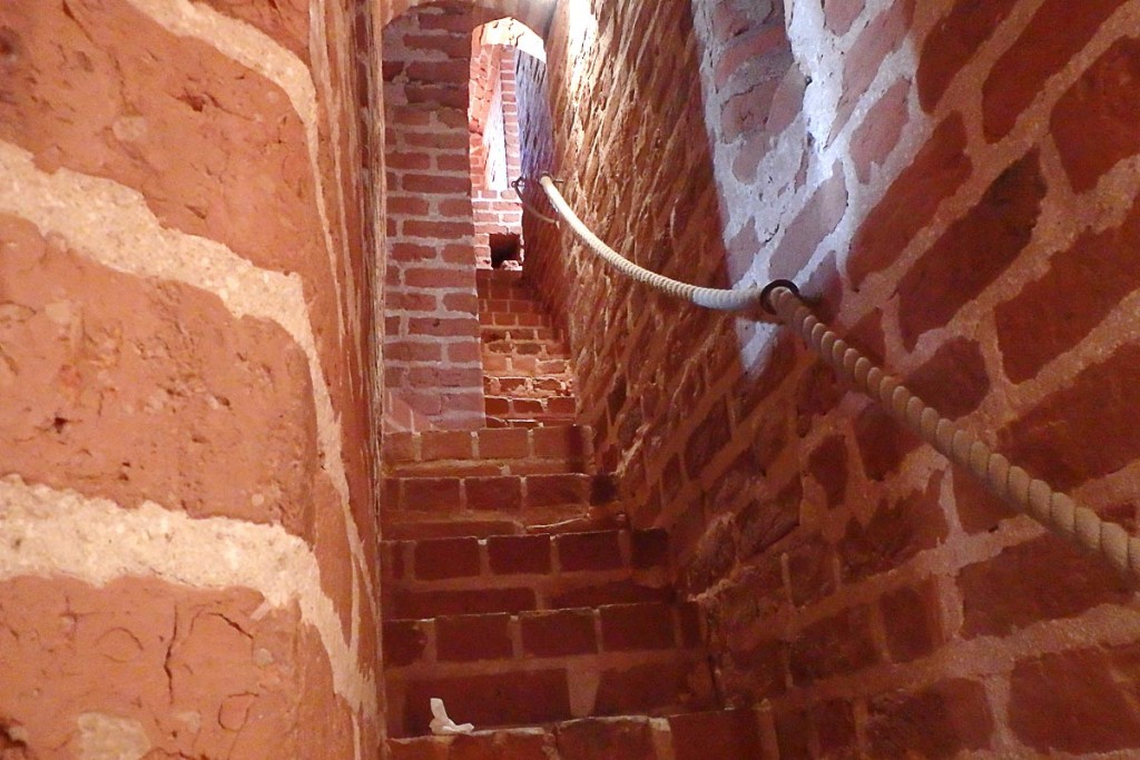 The walls are full of winding passageways like this.