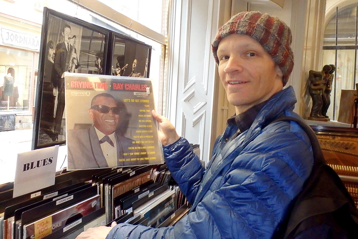 When I happen upon a record store, I try to see if I can find any Ray Charles records. Stockholm proved worthy, including this Dutch pressing of Crying Time with an alternate cover.