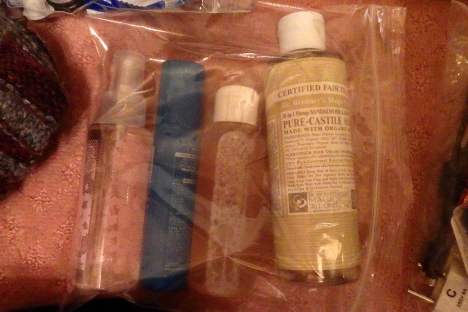 toiletry-liquids-in-plastic-bag-europe-trip