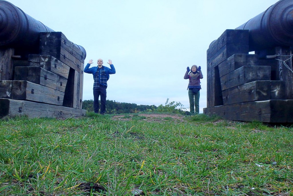 Us getting shot by old Russian military ghost cannons at Bomarsund