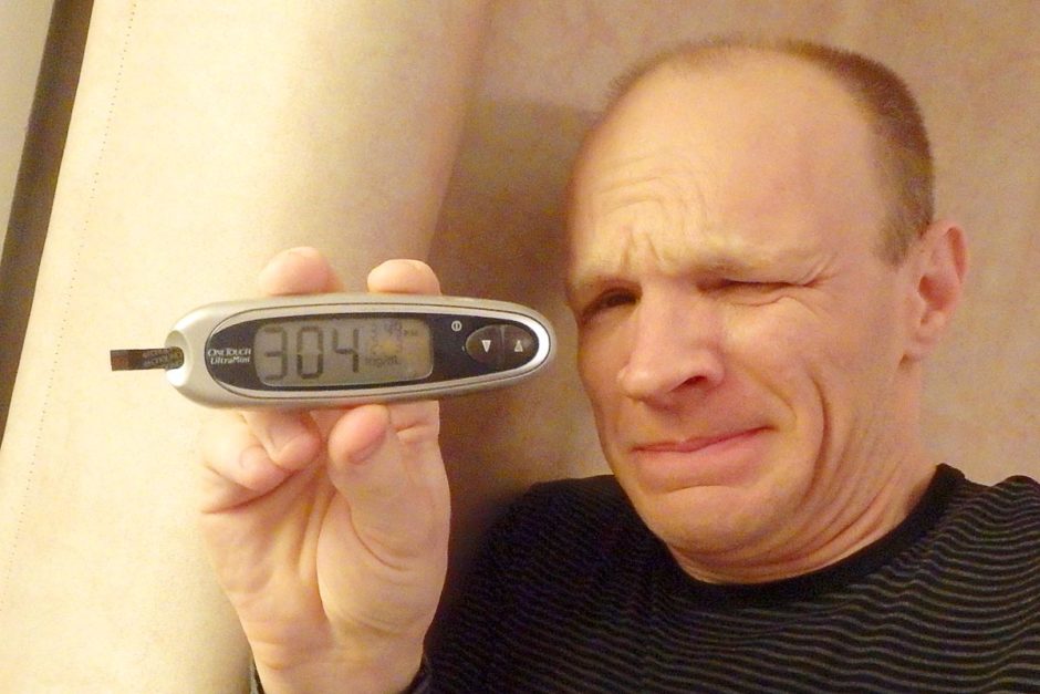 #bgnow 304 after the rice and cookies. Lots of insulin but not enough.