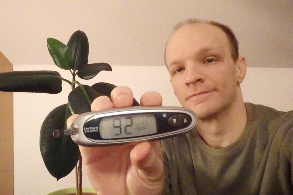 #bgnow 92 after the train ride today. Excellent, and no healthy food yet. Maybe I should eat only junk food all the time!