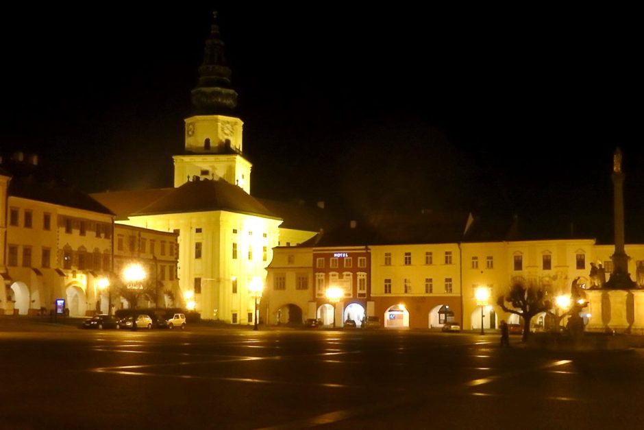 Kroměříž's town square at night. Nice lights, and very quiet and peaceful. And chilly.