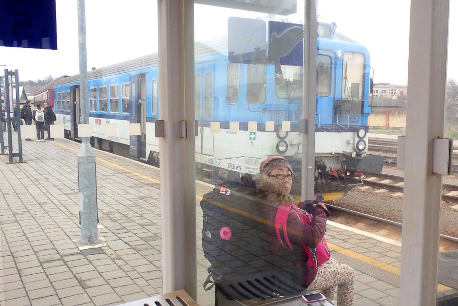 Masayo and her huge bags waiting for the train to come.