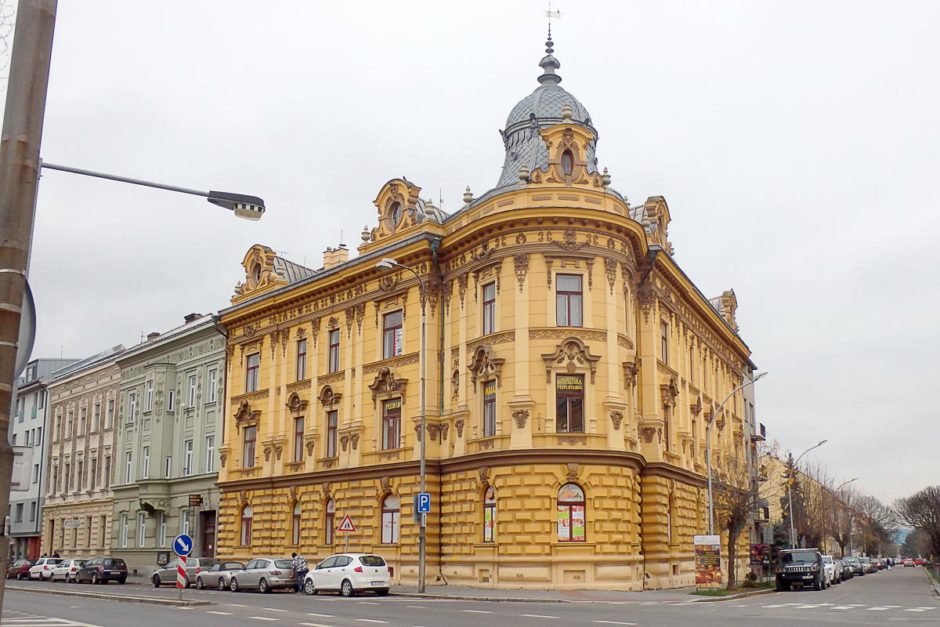 Imagine buildings like these were just on little side streets in your town, unobtrusively doing their thing. What a town.