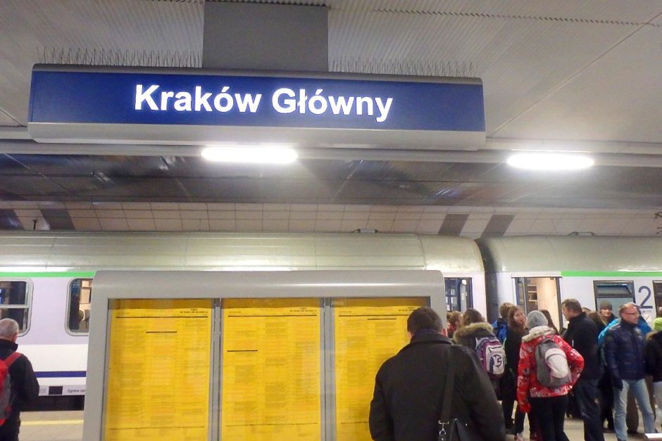 Arriving in Kraków Główny station.