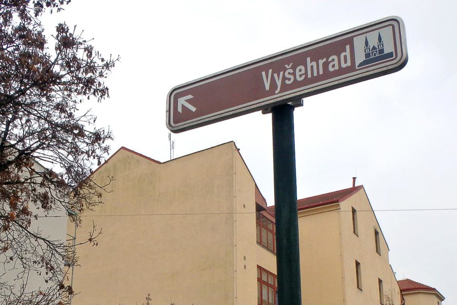 The little sign to the hilltop Vyšehrad fortress area.