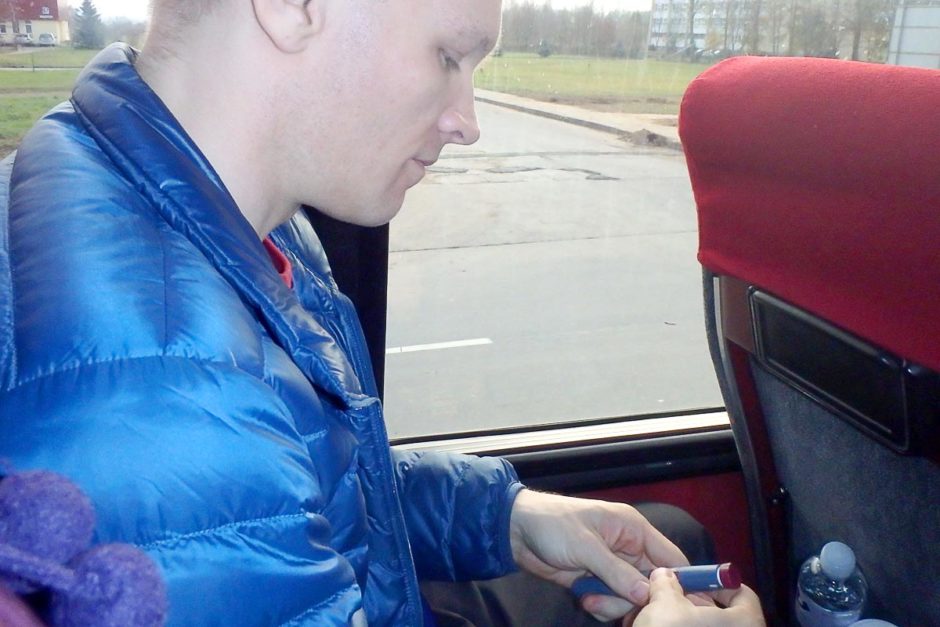 Taking a Humalog shot on the bus to Kaunas