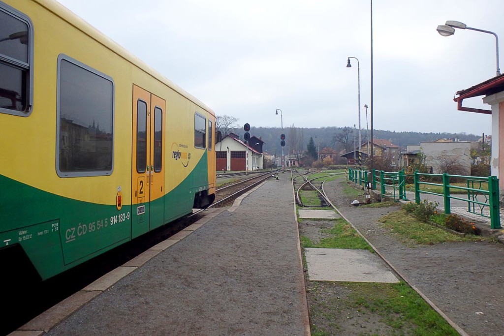The train tracks at Kutná Hora město station