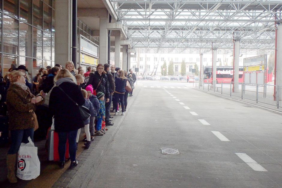 Waiting for the PolskiBus to pull around at Młociny terminal.