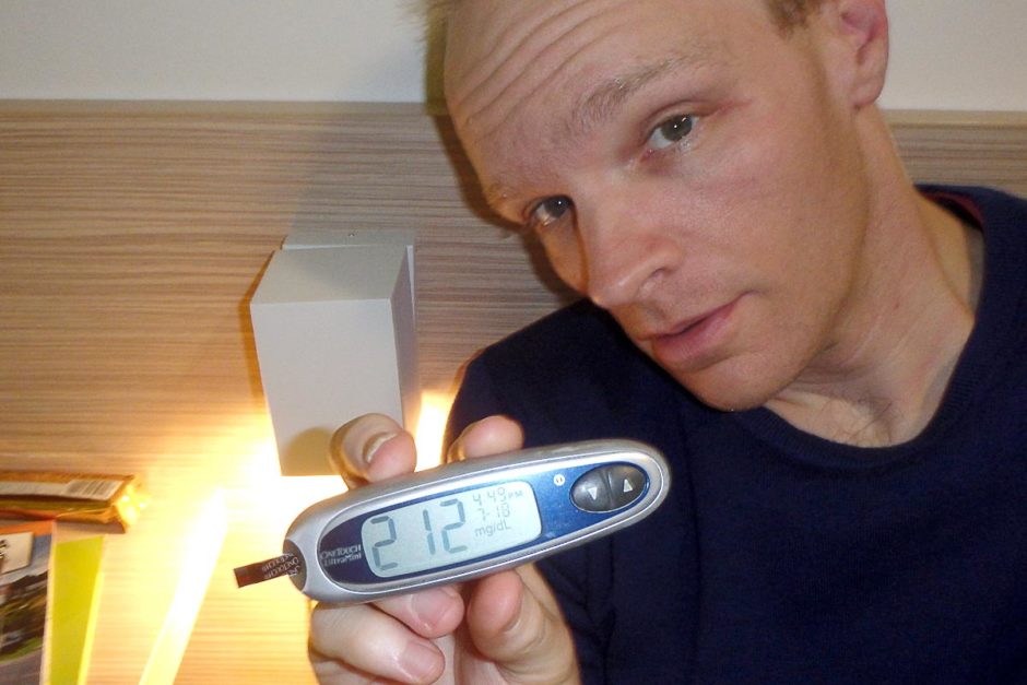 #bgnow 212 after the Slovakian cheese meal. Not a bad guess on the Humalog, but not perfect. After this I ate cereal and had another shot and began feeling quite bad, so I didn't take any more photos this night.