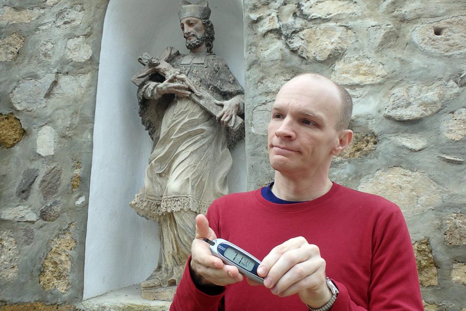 #bgnow 71, and a statue mocking my pose. Or something like that.