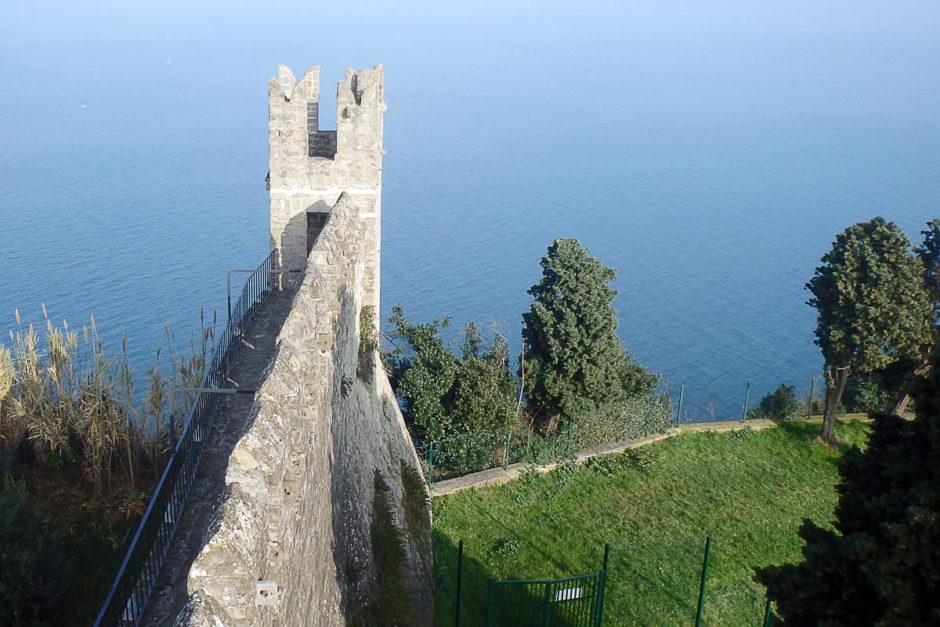 The wall and the Adriatic Sea behind it.