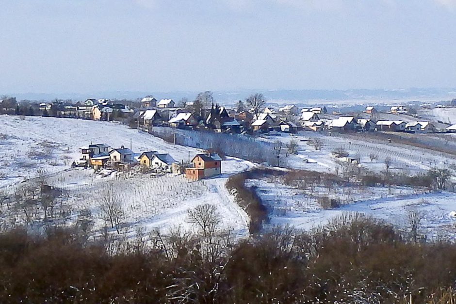 The countryside between Varaždin and Zagreb in the sunny snow.
