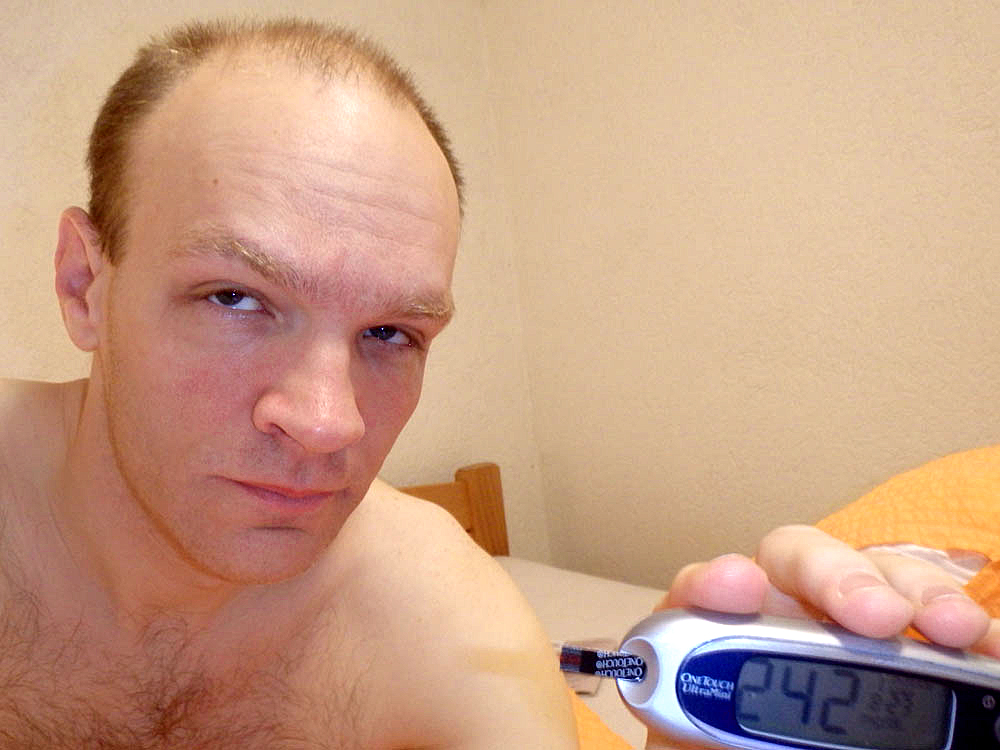 #bgnow 242 in the morning in Sarajevo. I look displeased don't I?