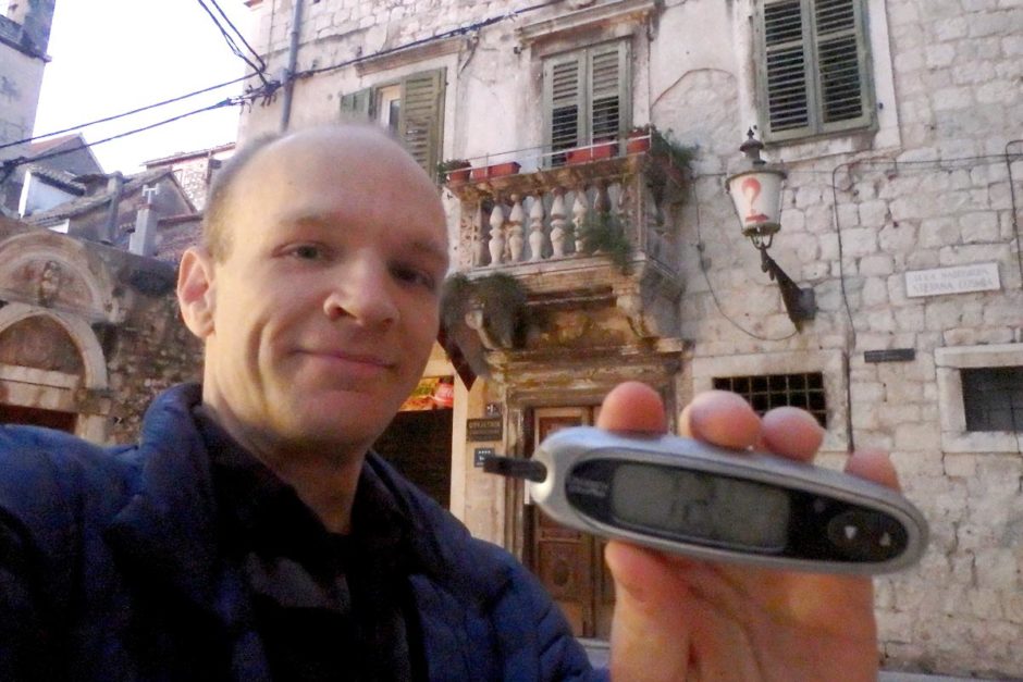 #bgnow 72 before dinner in Split. I may be smiling but I didn't feel all that well. Especially after I found I was low. But I had a Snickers.