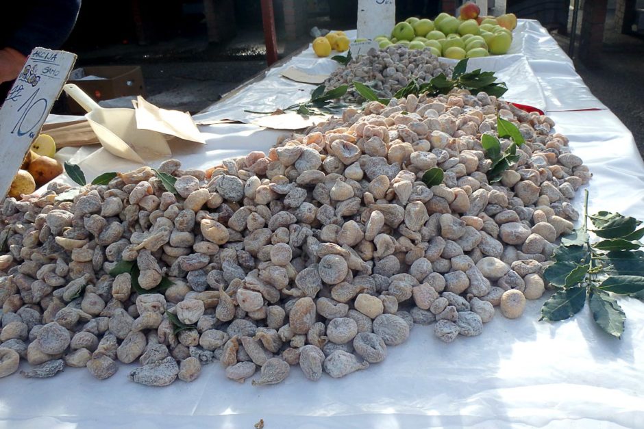 Some fresh Adriatic figs, cheap and sweet. We bought a bag of these from a big market near our room.