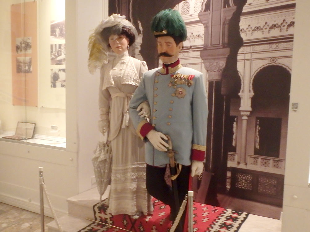 Franz Ferdinand and Sophia figures in the Sarajevo museum, depicting the moment they left City Hall on their way to be murdered a few minutes later.