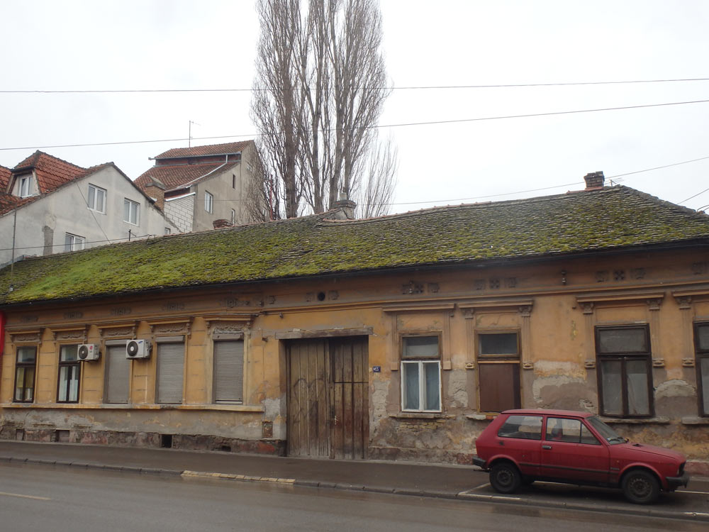 Grass-covered building in Novi Sad