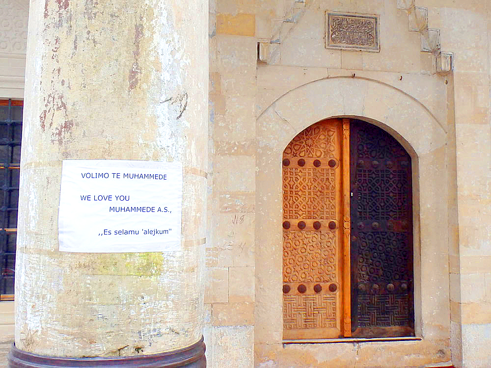 "We love you Muhammede" sign on the Počitelj mosque.