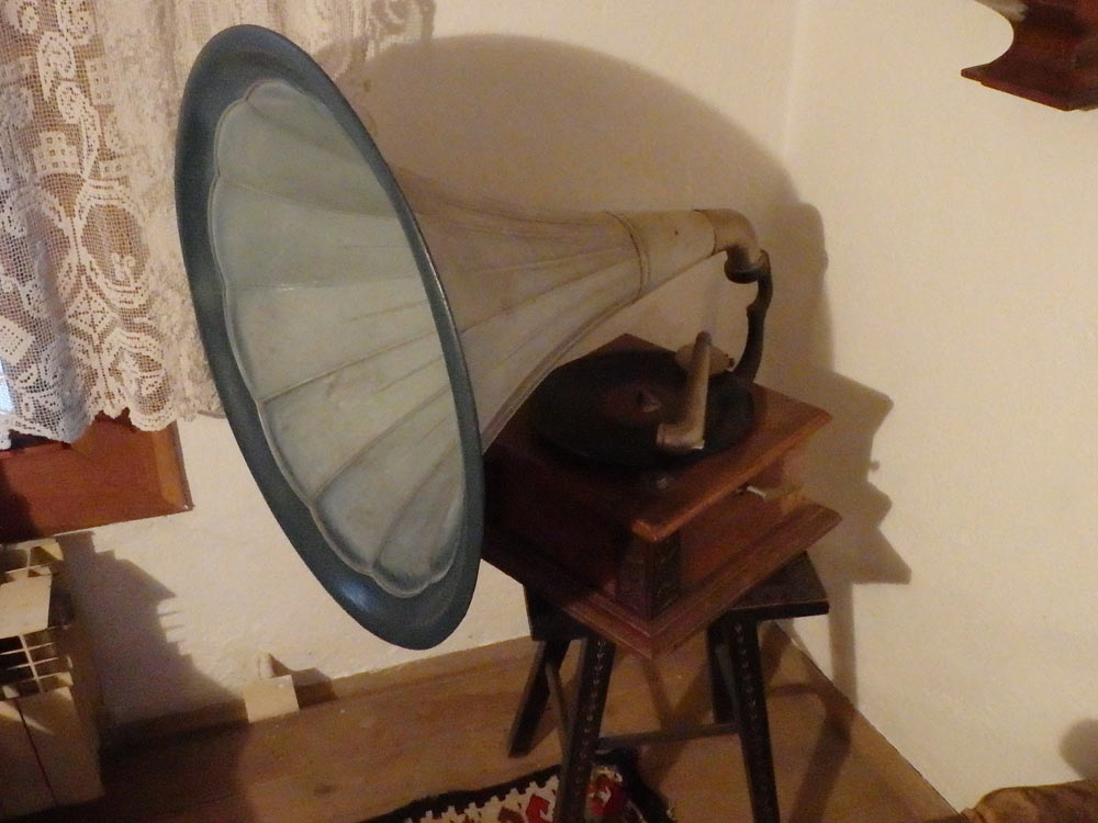 Vintage record player in Turkish House, Zaječar