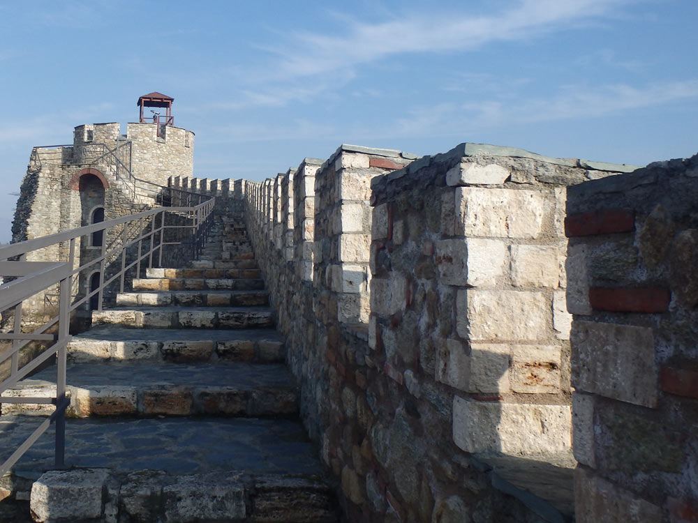 The wall you can walk along at the fortress