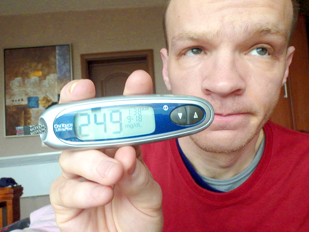 #bgnow 249 in the morning in Ulcinj. That's what stressing about the room facilities will get you.