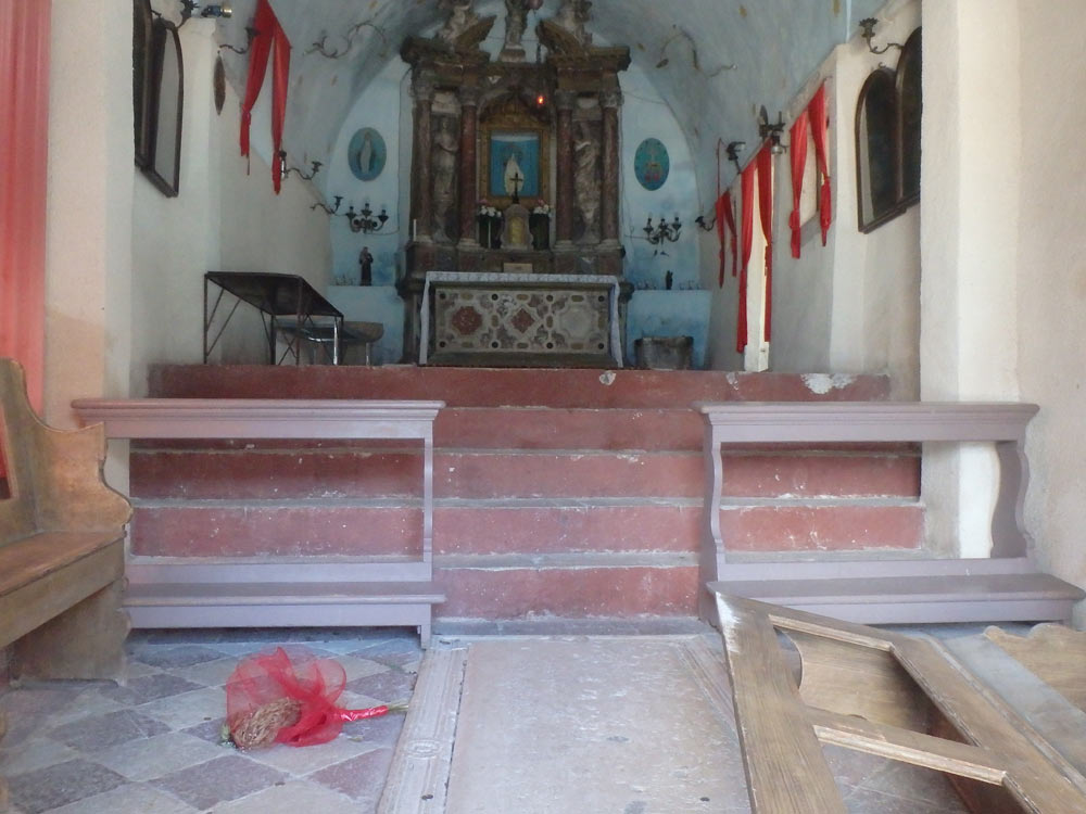 Inside the church — looks kind of recently abandoned, doesn't it?