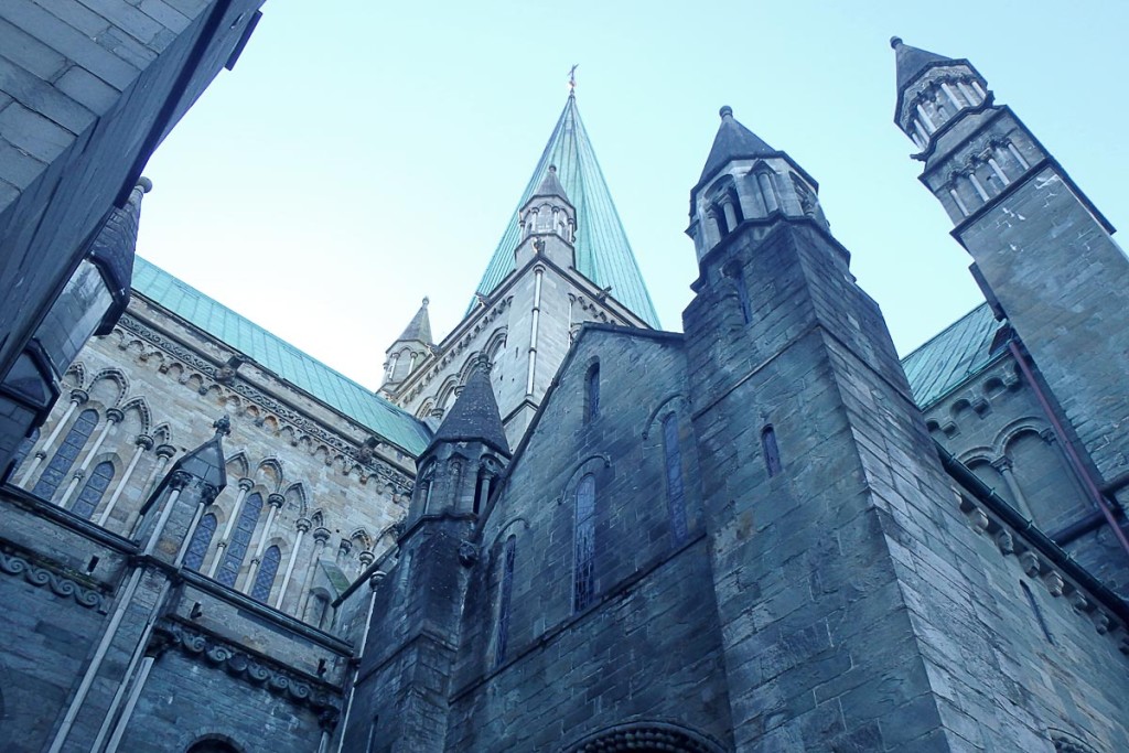 looking-up-at-trondheim-cathedral