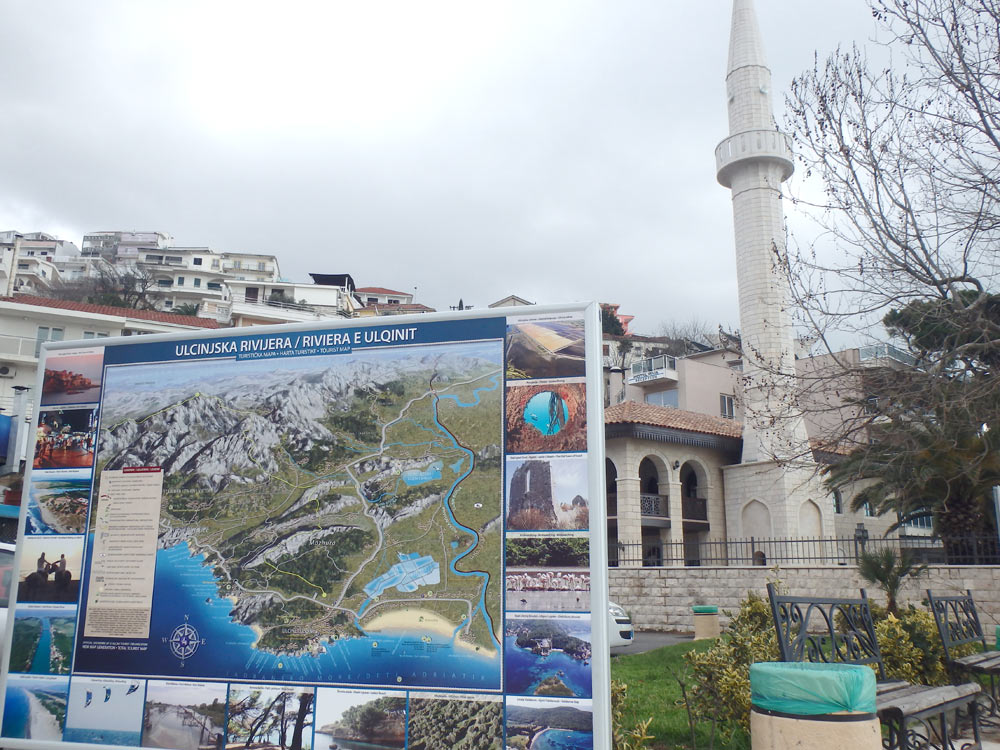 "Ulcinj Riviera" sign and mosque