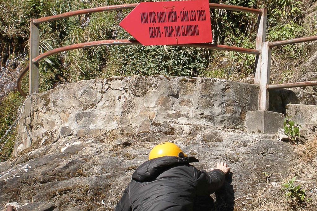 death-trap-no-climbing-sign-sa-pa-vietnam-waterfall