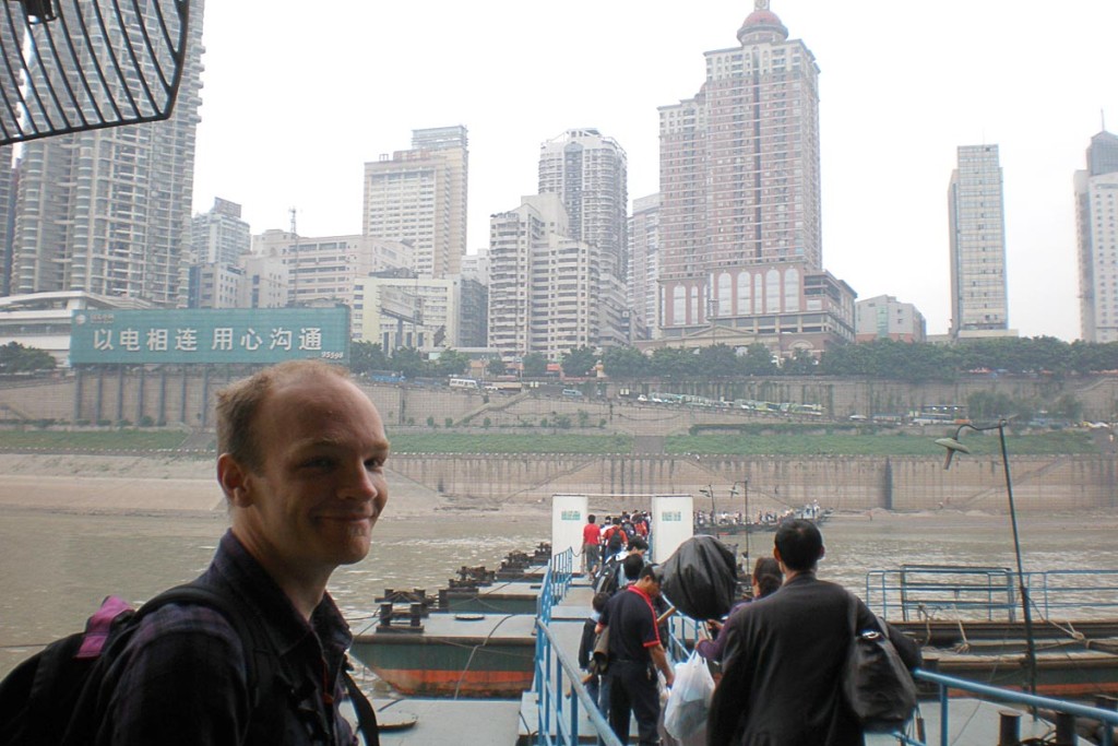 jeremy-disembarking-yangtze-in-chongqing