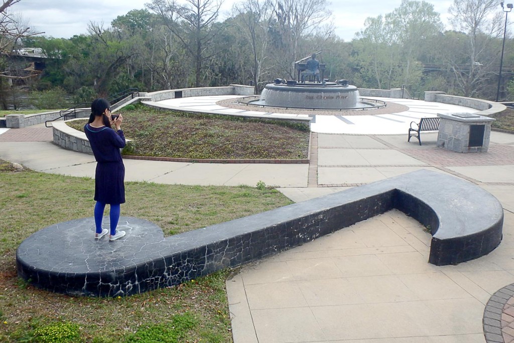 masayo-taking-photo-of-ray-charles-monument-albany