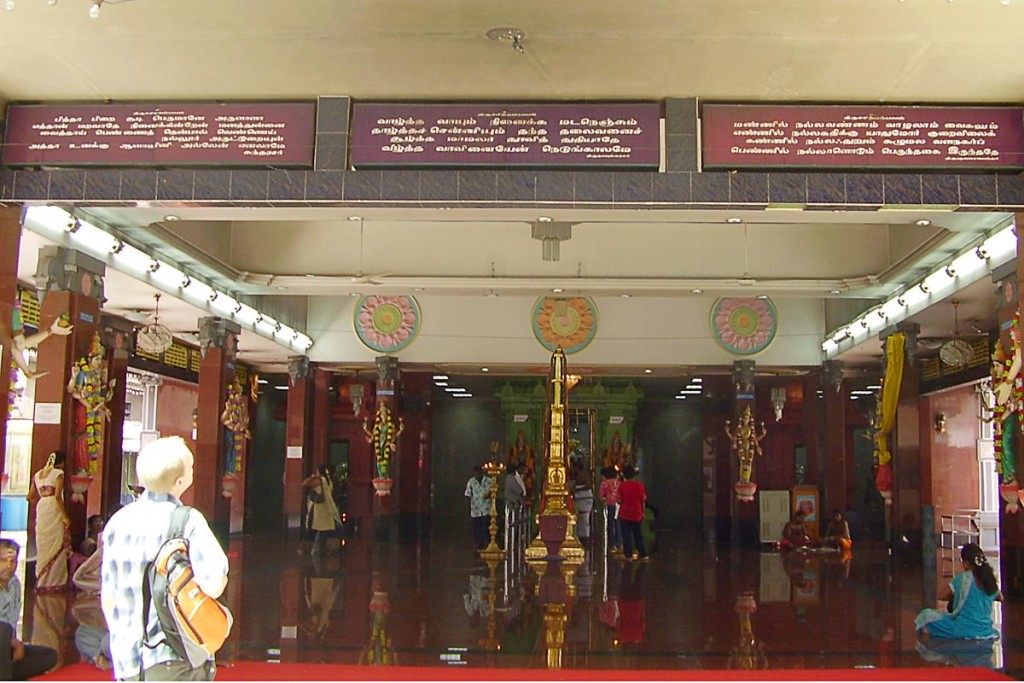 jeremy-with-tamil-signs-sri-maha-mariamman-kuala-lumpur