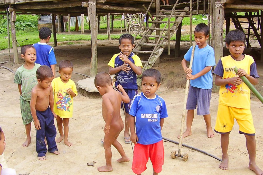orang-asli-kids-cameron-highlands-malaysia