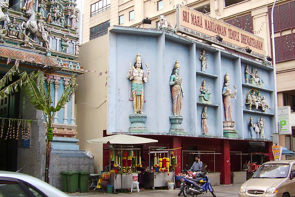 sri-maha-mariamman-temple-dhevasthanam-front-wall