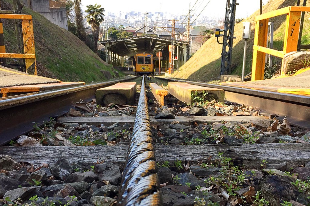 cable-closeup-shigisanguchi-station