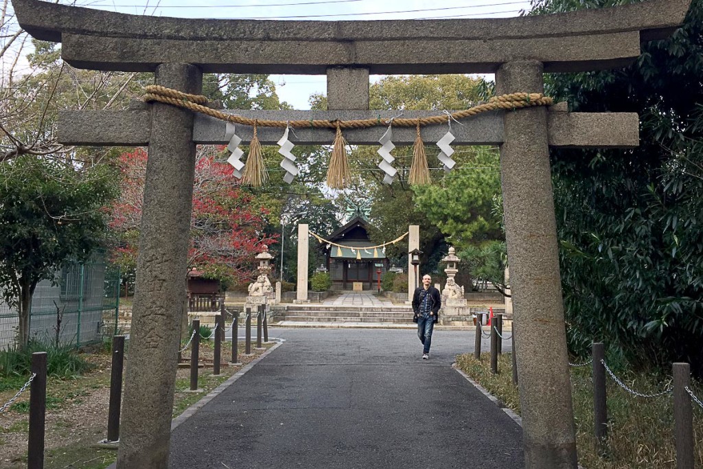 jeremy-walking-near-shrine-sakai-japan