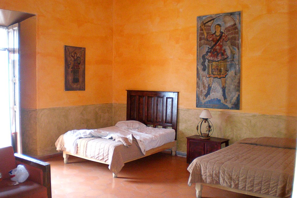 casa-del-angel-hostel-room-guanajuato-mexico