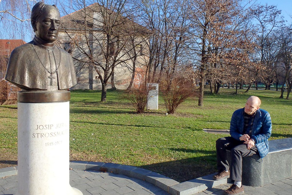 humalog-statue-outside-statue-osijek-croatia