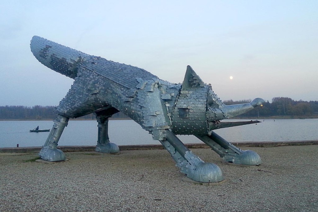 iron-fox-with-full-moon-in-siauliai-lithuania