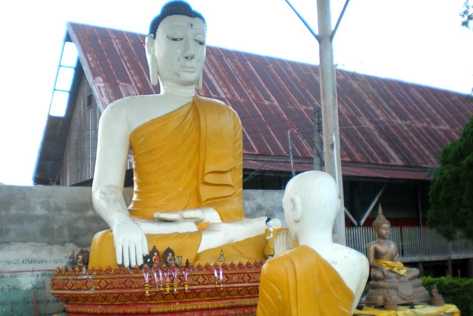 buddhist-statues-chedi-putthakhaya